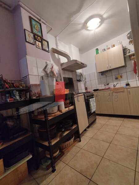 Piata Victoriei, apartament cu 3 camere de vanzare,