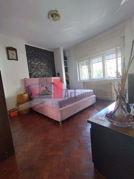 Piata Victoriei, apartament cu 3 camere de vanzare,