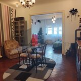 Apartament cu trei camere de vanzare-Piata Victoriei